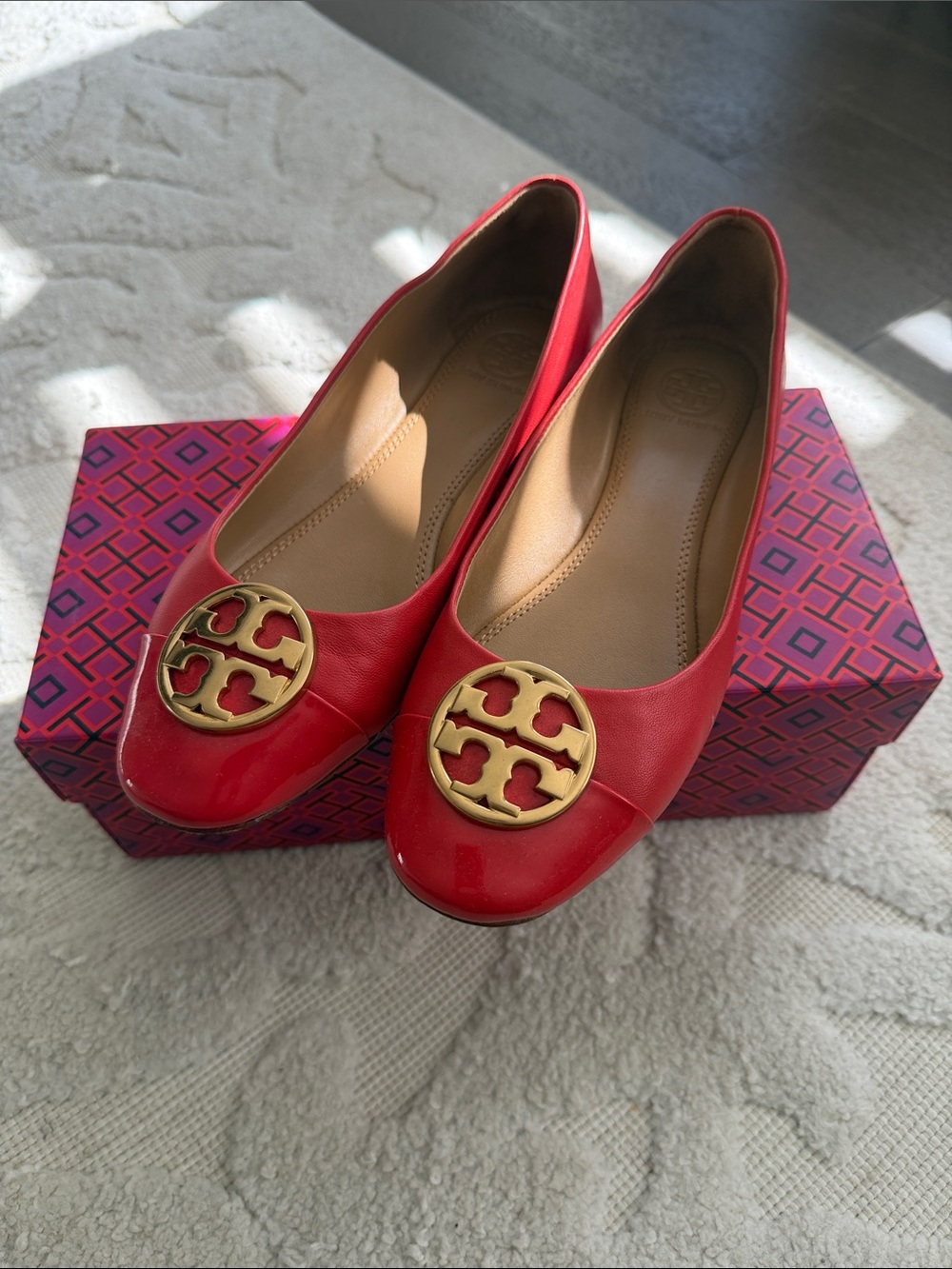 Tory Burch Chelsea cap toe ballet  Red Leather Flats with Gold Logo Medallion